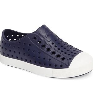 NATIVE Jefferson Water Friendly Slip-On Sneaker J3